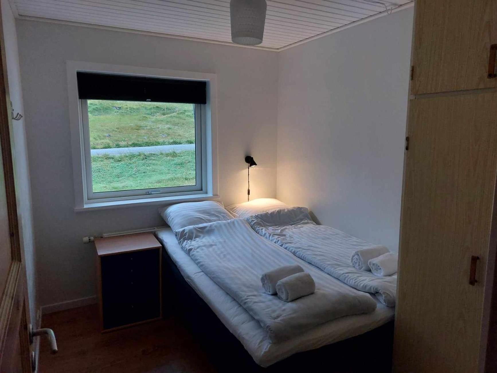 Fjord Guesthouse Funningsfjordur Екстер'єр фото